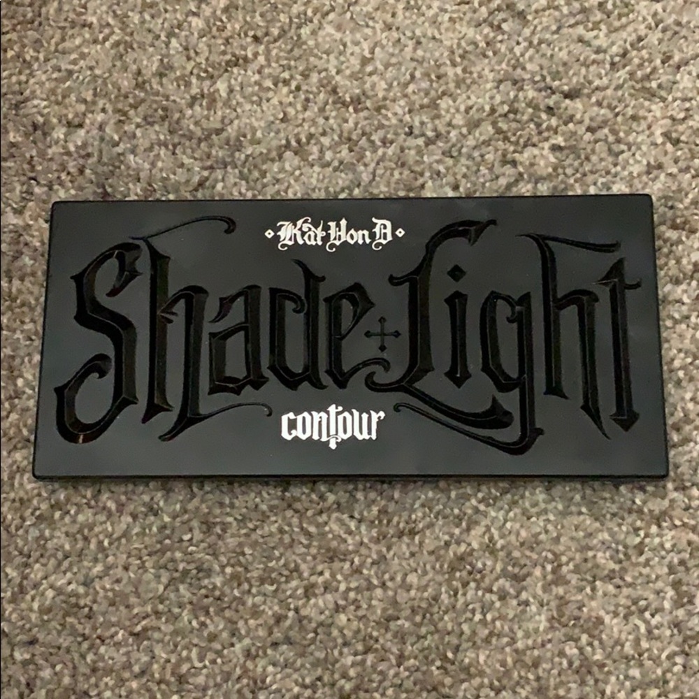 Shade and light Kat Von D contour